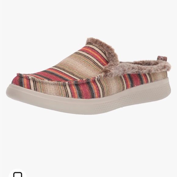 BOBS from Skechers Shoes - Skechers Women's BOBS Skipper Roamers Ranch Slipper. Size 9.5.